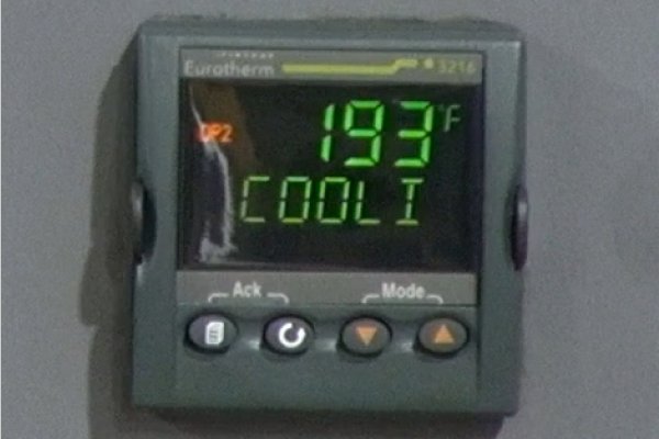 Detailed Pictures of Budzar Industries Negative Pressure Hot Oil Temperature Control Unit with Water Coling DCMP-5444 Detailed Pictures of Budzar Industries Negative Pressure Hot Oil Temperature Control Unit with Water Coling DCMP-5444