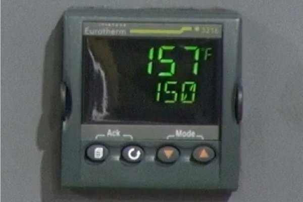 Detailed Pictures of Budzar Industries Negative Pressure Hot Oil Temperature Control Unit with Water Coling DCMP-5444 Detailed Pictures of Budzar Industries Negative Pressure Hot Oil Temperature Control Unit with Water Coling DCMP-5444