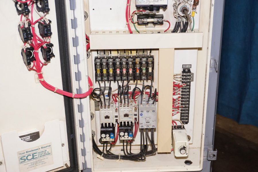 Detailed Pictures of Budzar Industries Negative Pressure Hot Oil Temperature Control Unit with Water Coling DCMP-5444 Detailed Pictures of Budzar Industries Negative Pressure Hot Oil Temperature Control Unit with Water Coling DCMP-5444