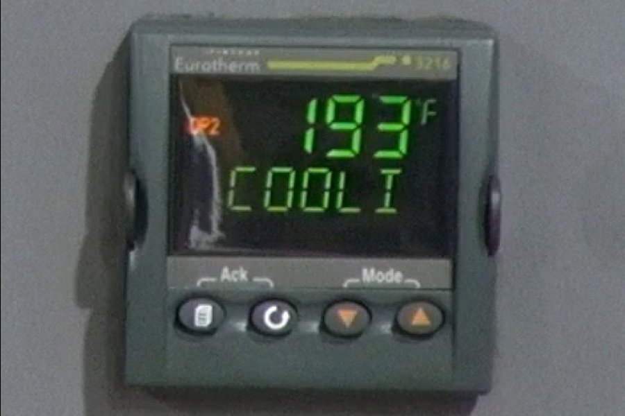 Detailed Pictures of Budzar Industries Negative Pressure Hot Oil Temperature Control Unit with Water Coling DCMP-5444 Detailed Pictures of Budzar Industries Negative Pressure Hot Oil Temperature Control Unit with Water Coling DCMP-5444