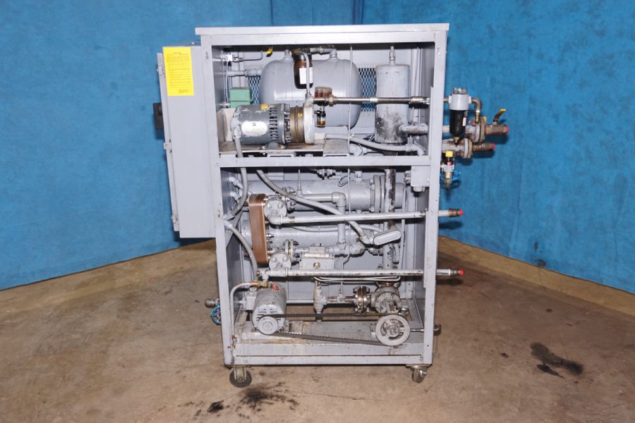 Detailed Pictures of Budzar Industries Negative Pressure Hot Oil Temperature Control Unit with Water Coling DCMP-5444 Detailed Pictures of Budzar Industries Negative Pressure Hot Oil Temperature Control Unit with Water Coling DCMP-5444