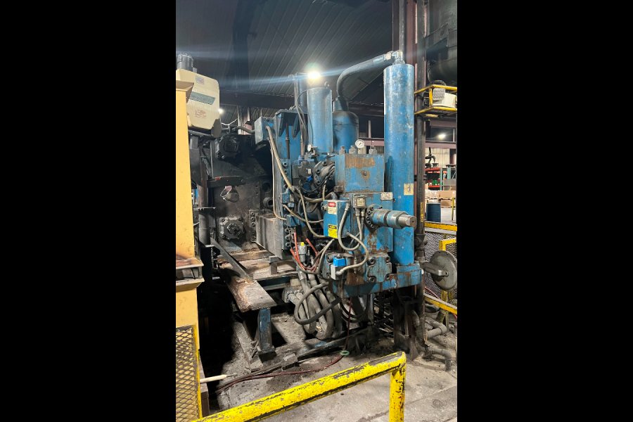 Detailed Pictures of Prince Cold Chamber Die Casting Machine DCMP-5485 Detailed Pictures of Prince Cold Chamber Die Casting Machine DCMP-5485