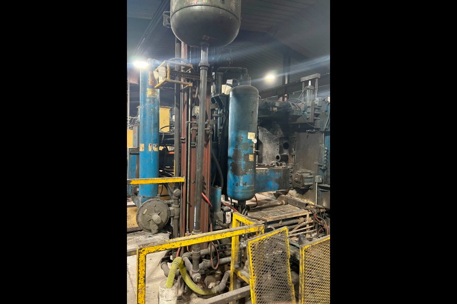 Detailed Pictures of Prince Cold Chamber Die Casting Machine DCMP-5485 Detailed Pictures of Prince Cold Chamber Die Casting Machine DCMP-5485