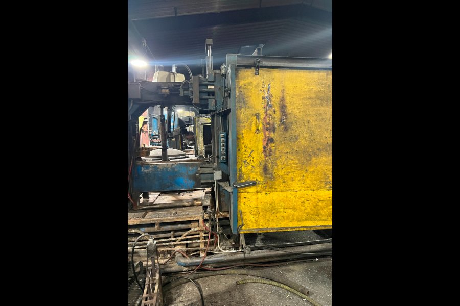 Detailed Pictures of Prince Cold Chamber Die Casting Machine DCMP-5485 Detailed Pictures of Prince Cold Chamber Die Casting Machine DCMP-5485