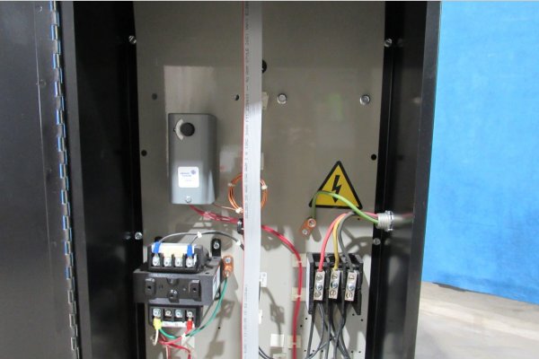 Detailed Pictures of Conair Hot Oil Heater unit with Cooling Circuit DCMP-5493 Detailed Pictures of Conair Hot Oil Heater unit with Cooling Circuit DCMP-5493