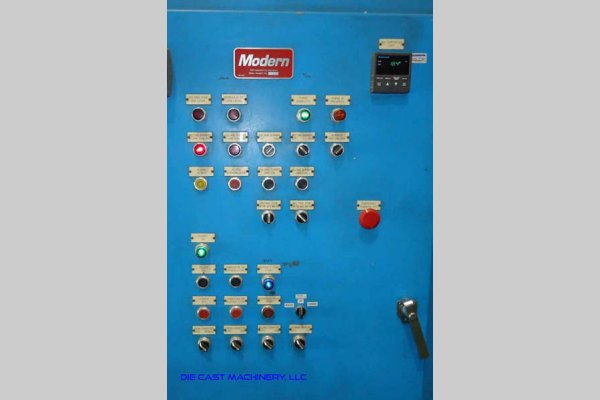 Detailed Pictures of Modern Equipment Stack Melting & Holding Furnace DCMP-5494