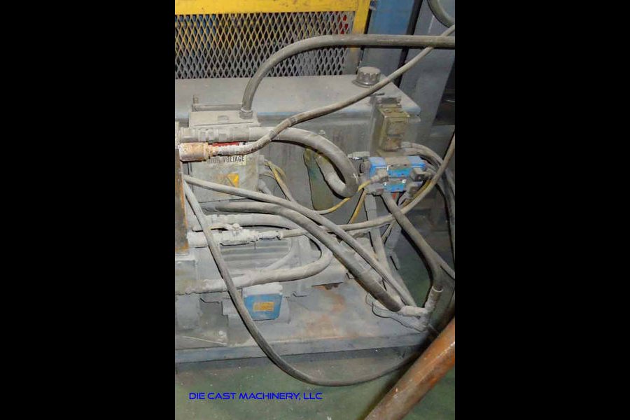 Detailed Pictures of Modern Equipment Stack Melting & Holding Furnace DCMP-5494