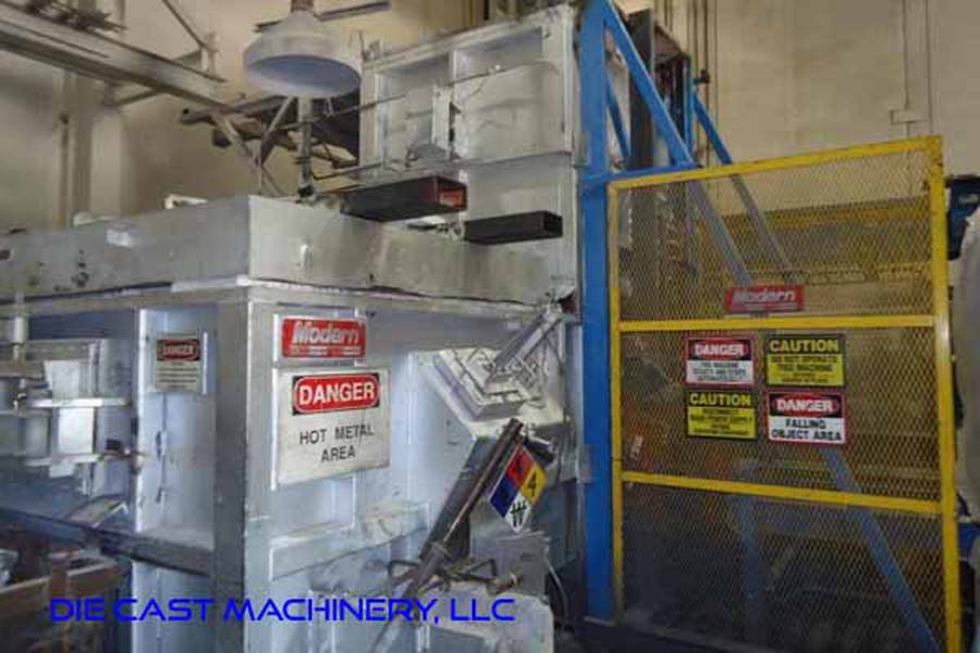 Detailed Pictures of Modern Equipment Stack Melting & Holding Furnace DCMP-5494