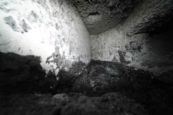 Detailed Pictures of Modern Equipment Stack Melting & Holding Furnace DCMP-5504