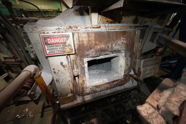 Picture of Modern Equipment Stack (tower/shaft) Type Stationary Aluminum Melting and Holding Furnace DCMP-5504