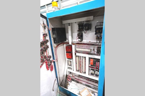 Detailed Pictures of Modern Equipment Stack Melting & Holding Furnace DCMP-5504