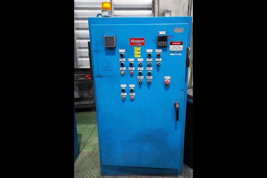 Detailed Pictures of Modern Equipment Stack Melting & Holding Furnace DCMP-5504