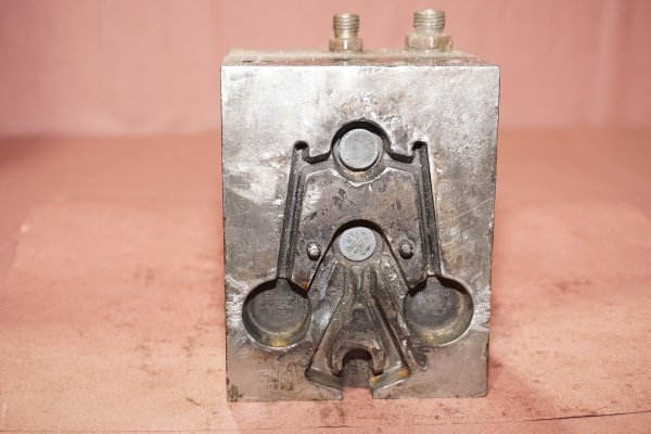 Detailed Pictures of Fondarex Vacuum Valve for Processing Die Casting DCMP-5526