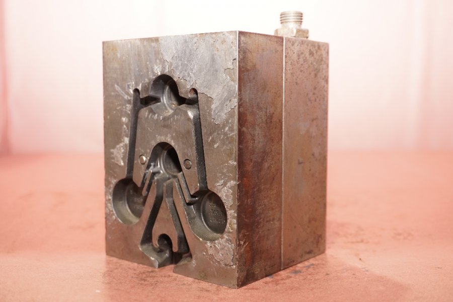 Detailed Pictures of Fondarex Vacuum Valve for Processing Die Casting DCMP-5548