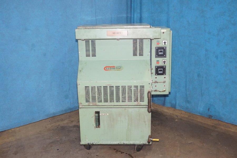 Detailed Pictures of Mokon Hot Oil Heater unit with Cooling Circuit DCMP-5572 Detailed Pictures of Mokon Hot Oil Heater unit with Cooling Circuit DCMP-5572