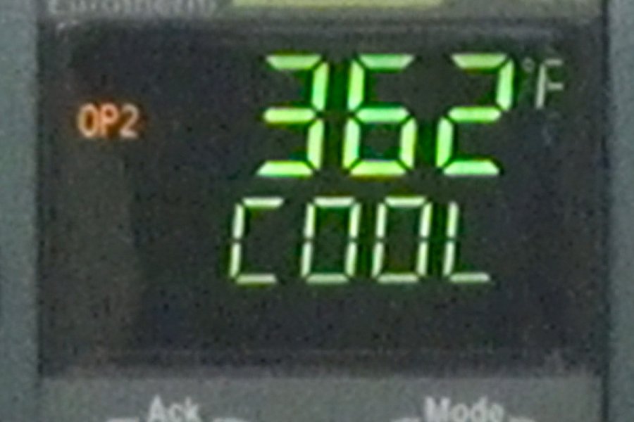 Detailed Pictures of Mokon Hot Oil Heater unit with Cooling Circuit DCMP-5572 Detailed Pictures of Mokon Hot Oil Heater unit with Cooling Circuit DCMP-5572