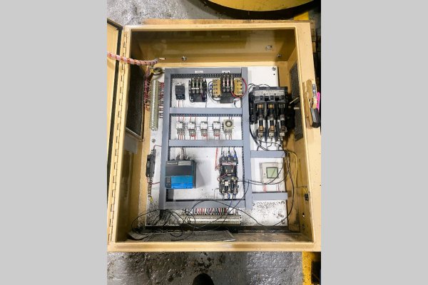 Detailed Pictures of Thermtronix Natural Gas Heated Crucible Type Aluminum Melting-Holding Furnace DCMP-5594