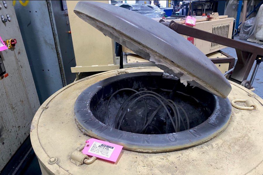 Detailed Pictures of Thermtronix Natural Gas Heated Crucible Type Aluminum Melting-Holding Furnace DCMP-5594