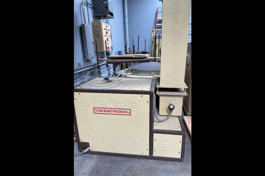 Detailed Pictures of Thermtronix Natural Gas Heated Crucible Type Aluminum Melting-Holding Furnace DCMP-5594