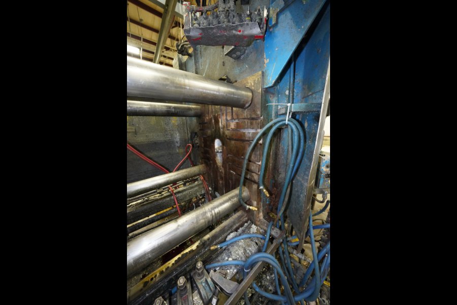 Detailed Pictures of HPM Hot Chamber Die Casting Machine DCMP-5599 Detailed Pictures of HPM Hot Chamber Die Casting Machine DCMP-5599