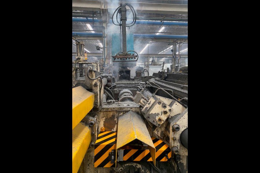 Detailed Pictures of HPM Cold Chamber Die Casting Machine DCMP-5623 Detailed Pictures of HPM Cold Chamber Die Casting Machine DCMP-5623