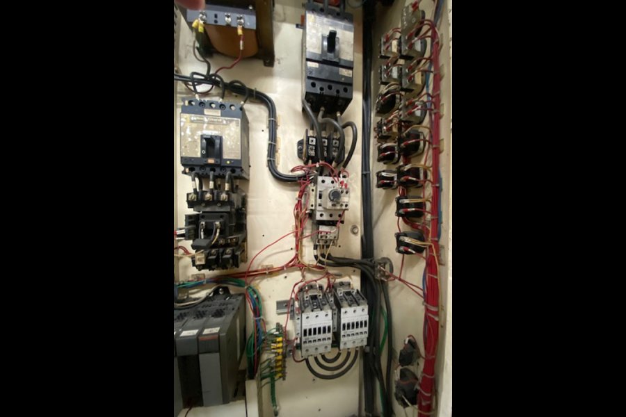 Detailed Pictures of HPM Cold Chamber Die Casting Machine DCMP-5623 Detailed Pictures of HPM Cold Chamber Die Casting Machine DCMP-5623