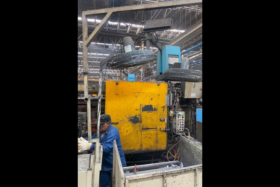 Detailed Pictures of HPM Cold Chamber Die Casting Machine DCMP-5623 Detailed Pictures of HPM Cold Chamber Die Casting Machine DCMP-5623