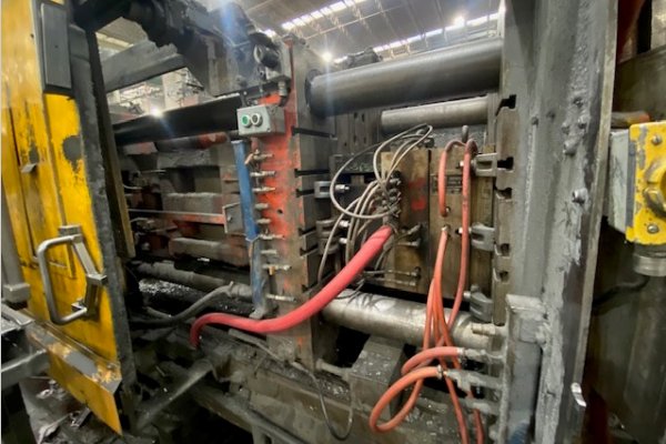 Detailed Pictures of HPM Cold Chamber Die Casting Machine DCMP-5624 Detailed Pictures of HPM Cold Chamber Die Casting Machine DCMP-5624