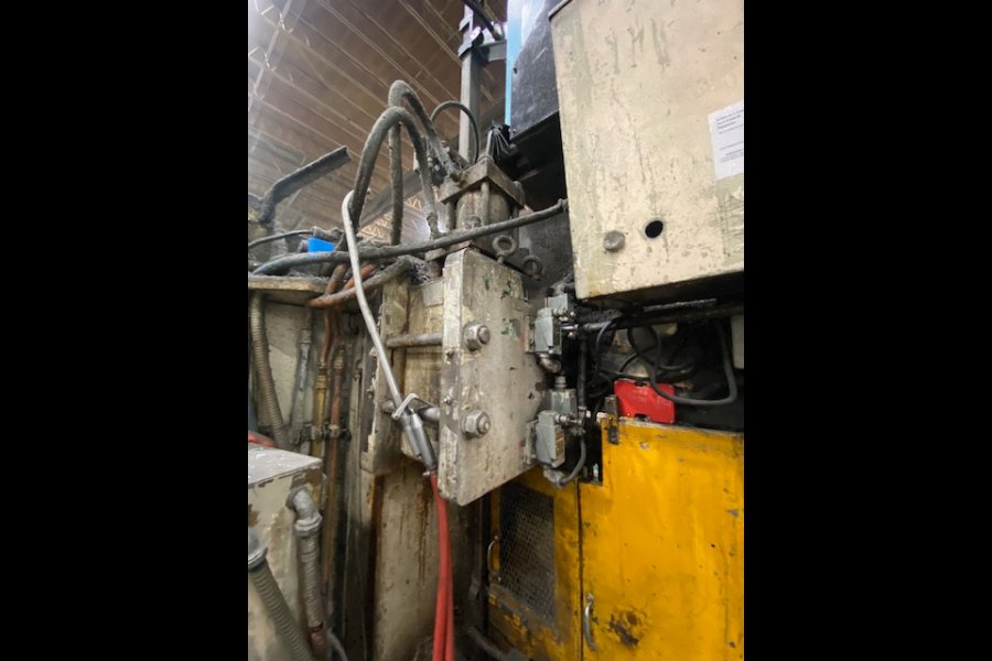 Detailed Pictures of HPM Cold Chamber Die Casting Machine DCMP-5624 Detailed Pictures of HPM Cold Chamber Die Casting Machine DCMP-5624