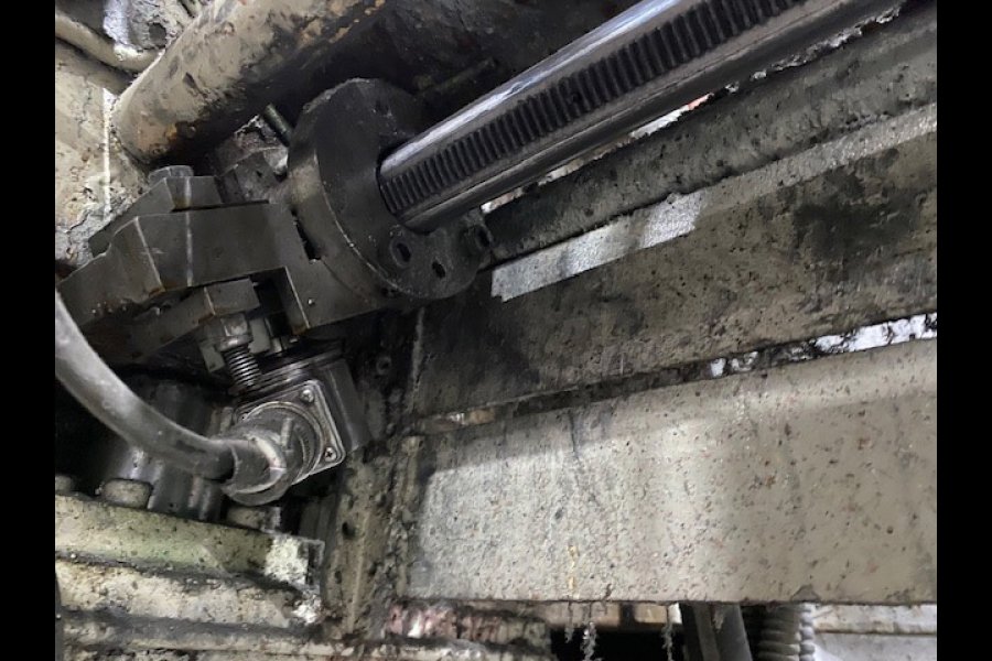 Detailed Pictures of HPM Cold Chamber Die Casting Machine DCMP-5624 Detailed Pictures of HPM Cold Chamber Die Casting Machine DCMP-5624