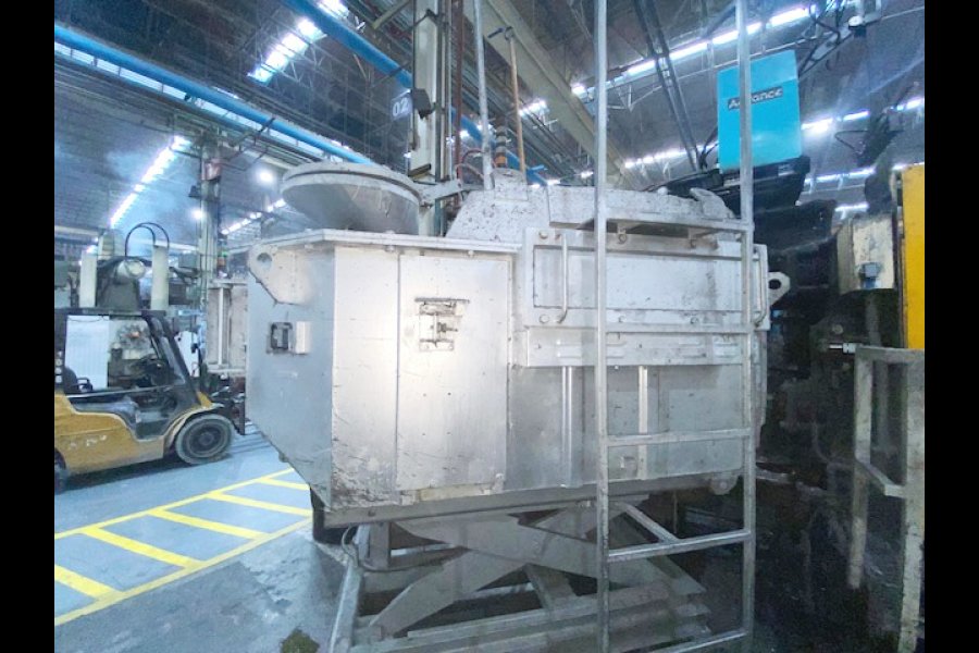 Detailed Pictures of HPM Cold Chamber Die Casting Machine DCMP-5624 Detailed Pictures of HPM Cold Chamber Die Casting Machine DCMP-5624