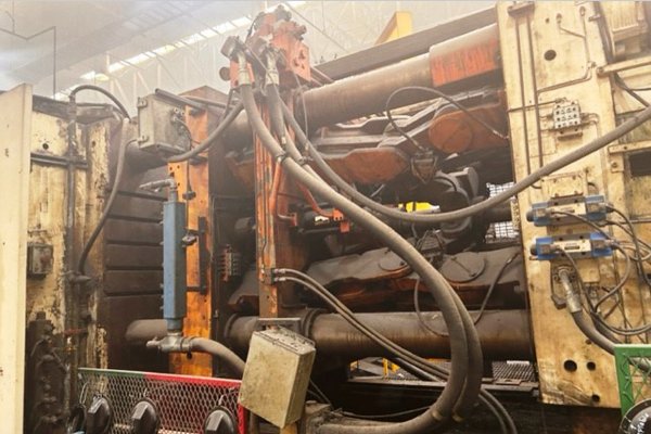 Picture of Model Prince 836 CCA DCMP-5626 Picture of Prince Horizontal Cold Chamber Aluminum High Pressure Die Casting Machine DCMP-5626