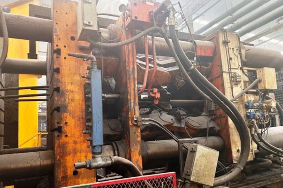 Detailed Pictures of Prince Cold Chamber Die Casting Machine DCMP-5626 Detailed Pictures of Prince Cold Chamber Die Casting Machine DCMP-5626