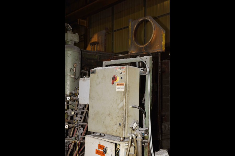 Detailed Pictures of Prince Cold Chamber Die Casting Machine DCMP-5629 Detailed Pictures of Prince Cold Chamber Die Casting Machine DCMP-5629