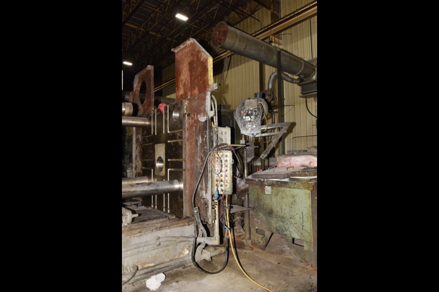 Detailed Pictures of Prince Cold Chamber Die Casting Machine DCMP-5629 Detailed Pictures of Prince Cold Chamber Die Casting Machine DCMP-5629