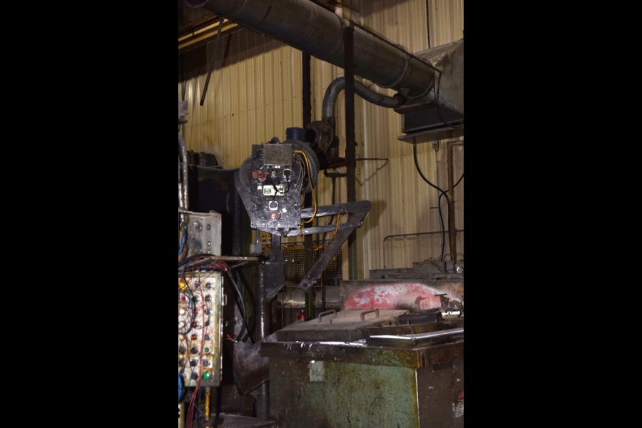 Detailed Pictures of Prince Cold Chamber Die Casting Machine DCMP-5629 Detailed Pictures of Prince Cold Chamber Die Casting Machine DCMP-5629