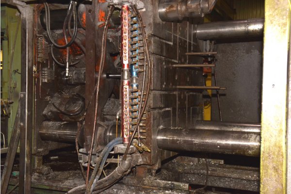 Detailed Pictures of Prince Cold Chamber Die Casting Machine DCMP-5630 Detailed Pictures of Prince Cold Chamber Die Casting Machine DCMP-5630