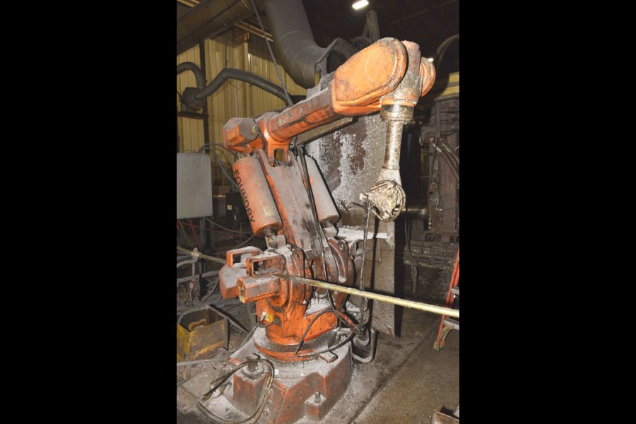 Detailed Pictures of Prince Cold Chamber Die Casting Machine DCMP-5630 Detailed Pictures of Prince Cold Chamber Die Casting Machine DCMP-5630