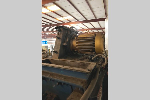 Picture of Wheelabrator TMR-7 Batch Type Rubber Belt Tumble Blast Abrasive Shot Blast & Peening Machine For_Sale DCMP-5633 Picture of Wheelabrator Model TMR-7 Steel Belt Tumble Shot Blast Machine For_Sale DCM-5633