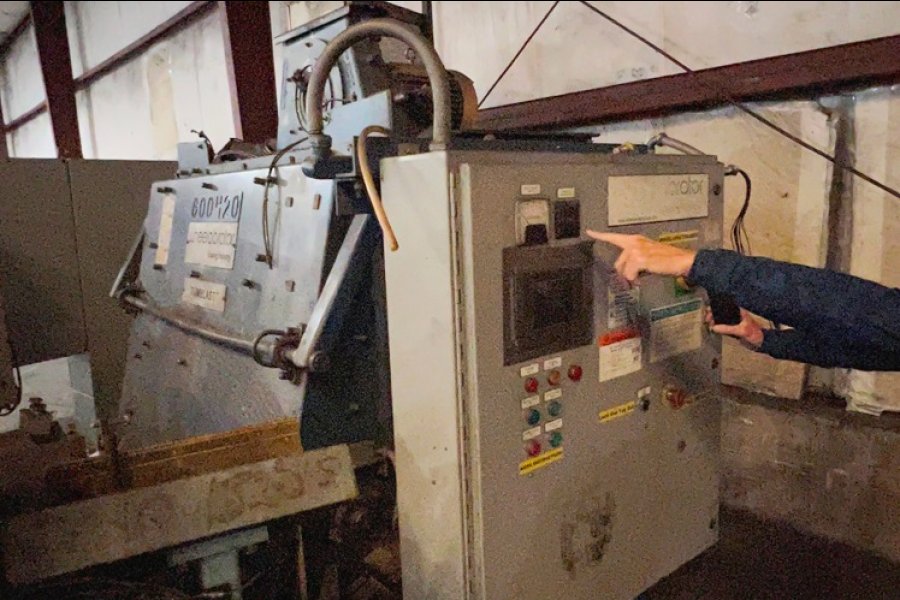 Detailed Pictures of Wheelabrator Steel Belt Tumble Shot Blast Machine DCMP-5633 Detailed Pictures of Wheelabrator Steel Belt Tumble Shot Blast Machine DCMP-5633