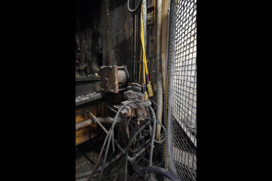 Detailed Pictures of HPM Cold Chamber Die Casting Machine DCMP-5638 Detailed Pictures of HPM Cold Chamber Die Casting Machine DCMP-5638