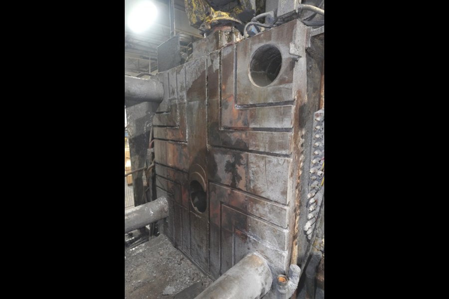 Detailed Pictures of HPM Cold Chamber Die Casting Machine DCMP-5638 Detailed Pictures of HPM Cold Chamber Die Casting Machine DCMP-5638