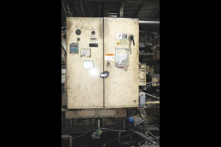 Detailed Pictures of HPM Cold Chamber Die Casting Machine DCMP-5638 Detailed Pictures of HPM Cold Chamber Die Casting Machine DCMP-5638