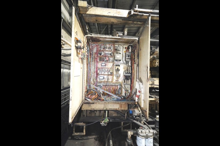 Detailed Pictures of HPM Cold Chamber Die Casting Machine DCMP-5638 Detailed Pictures of HPM Cold Chamber Die Casting Machine DCMP-5638