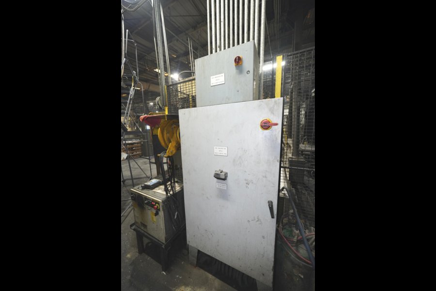 Detailed Pictures of HPM Cold Chamber Die Casting Machine DCMP-5638 Detailed Pictures of HPM Cold Chamber Die Casting Machine DCMP-5638