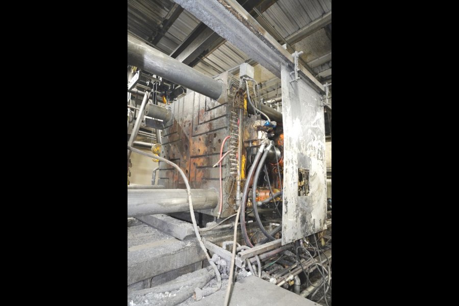 Detailed Pictures of HPM Cold Chamber Die Casting Machine DCMP-5638 Detailed Pictures of HPM Cold Chamber Die Casting Machine DCMP-5638