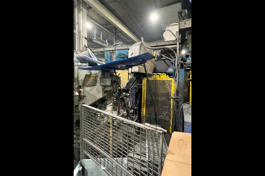 Detailed Pictures of Prince Cold Chamber Die Casting Machine DCMP-5640 Detailed Pictures of Prince Cold Chamber Die Casting Machine DCMP-5640