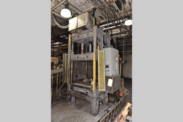 Detailed Pictures of HPM Cold Chamber Die Casting Machine DCMP-5645 Detailed Pictures of HPM Cold Chamber Die Casting Machine DCMP-5645