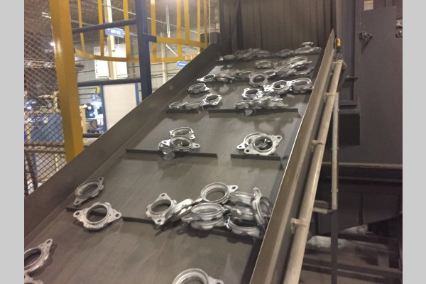 Detailed Pictures of Rosler Rubber Belt Tumble Shot Blast Machine DCMP-5647