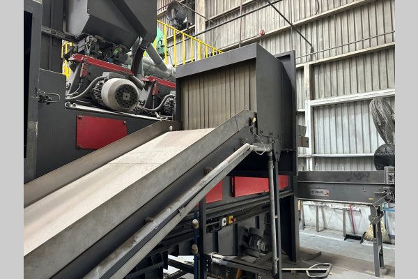 Detailed Pictures of Rosler Rubber Belt Tumble Shot Blast Machine DCMP-5647